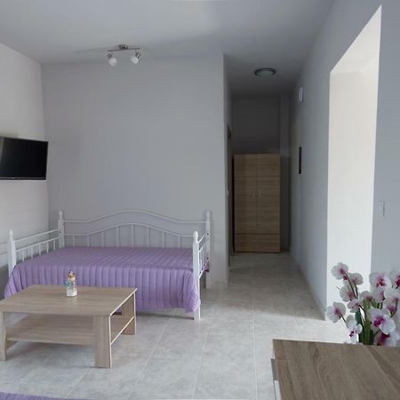 Paulsia Apartments Psinthos Exteriér fotografie