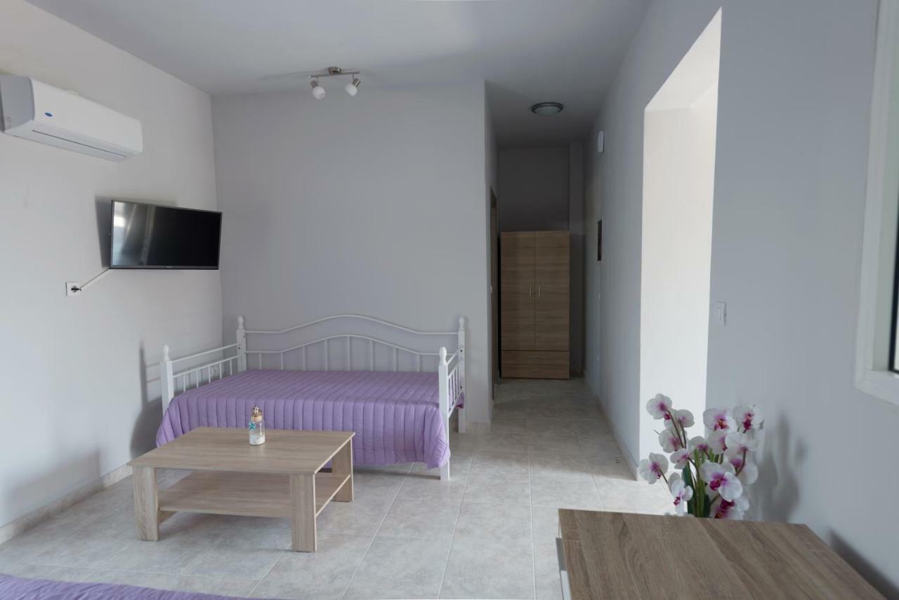 Paulsia Apartments Psinthos Exteriér fotografie